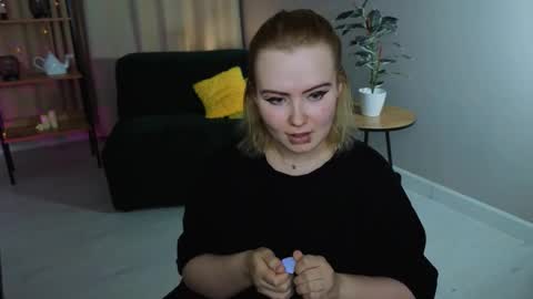 Fiona online show from March 28, 10:31 pm