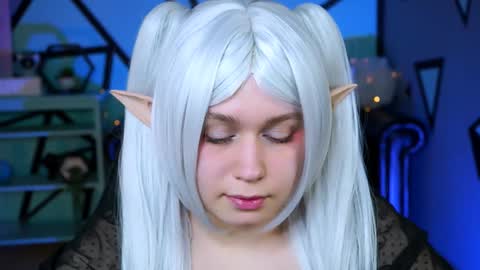 Snapshot of fioramarmoris chatting on January 3, 8:21 am fiora online show from January 3, 8:21 am