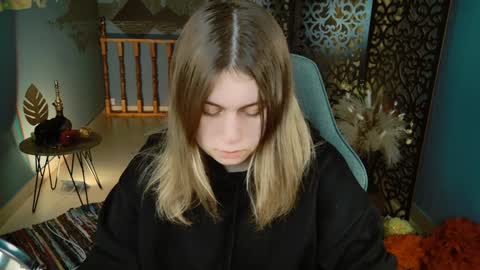 Snapshot of fioramarmoris chatting on January 5, 5:09 am fiora online show from January 5, 5:09 am