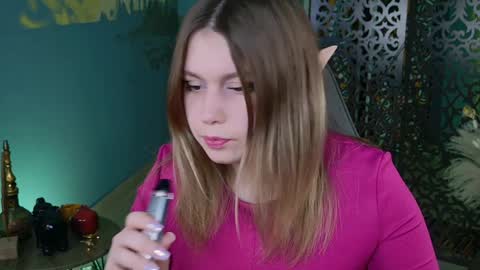 Snapshot of fioramarmoris chatting on January 8, 8:06 am fiora online show from January 8, 8:06 am