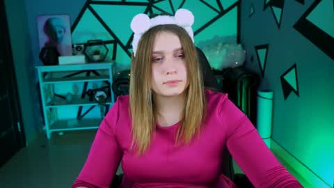 Snapshot of fioramarmoris chatting on January 11, 3:31 pm fiora online show from January 11, 3:31 pm