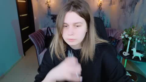 Snapshot of fioramarmoris chatting on January 16, 12:09 pm fiora online show from January 16, 12:09 pm