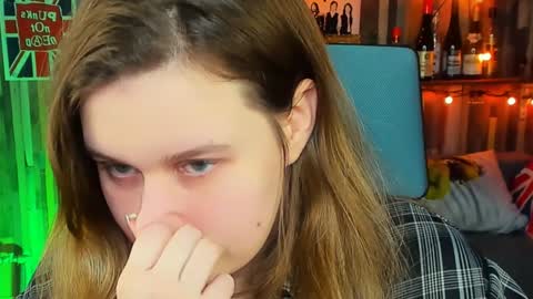 Snapshot of fioramarmoris chatting on January 18, 3:16 pm fiora online show from January 18, 3:16 pm