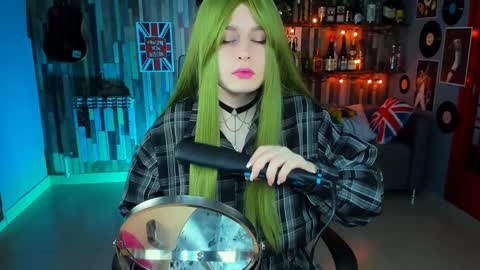 Snapshot of fioramarmoris chatting on January 19, 8:29 am fiora online show from January 19, 8:29 am