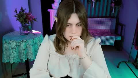 Snapshot of fioramarmoris chatting on January 31, 6:36 pm fiora online show from January 31, 6:36 pm