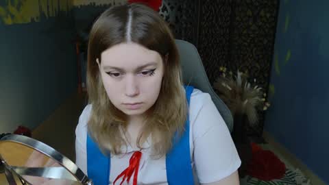 Snapshot of fioramarmoris chatting on February 1, 8:08 am fiora online show from February 1, 8:08 am