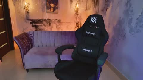 Snapshot of fioramarmoris chatting on February 2, 11:30 am fiora online show from February 2, 11:30 am