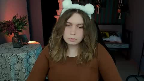 Snapshot of fioramarmoris chatting on February 13, 1:59 pm fiora online show from February 13, 1:59 pm