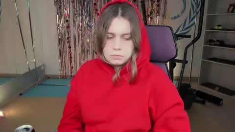 Snapshot of fioramarmoris chatting on February 21, 2:48 pm fiora online show from February 21, 2:48 pm