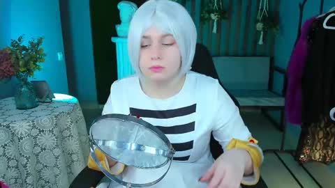 Snapshot of fioramarmoris chatting on February 22, 8:18 am fiora online show from February 22, 8:18 am