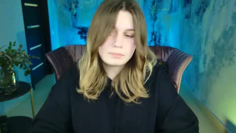 Snapshot of fioramarmoris chatting on February 27, 1:28 pm fiora online show from February 27, 1:28 pm