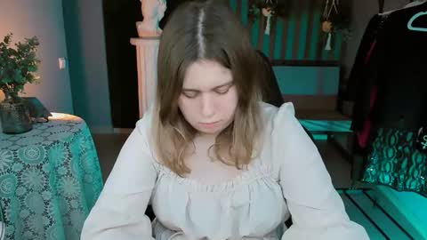 Snapshot of fioramarmoris chatting on February 28, 12:42 pm fiora online show from February 28, 12:42 pm