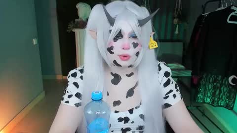 Snapshot of fioramarmoris chatting on March 1, 8:13 am fiora online show from March 1, 8:13 am