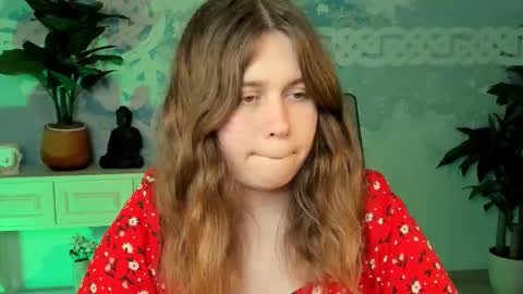 Snapshot of fioramarmoris chatting on September 11, 11:21 am fiora online show from September 11, 11:21 am