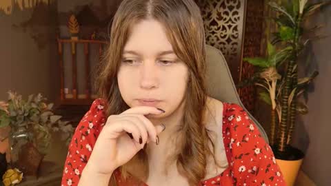 Snapshot of fioramarmoris chatting on November 9, 5:28 am fiora online show from November 9, 5:28 am