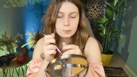 Snapshot of fioramarmoris chatting on November 15, 5:49 am fiora online show from November 15, 5:49 am