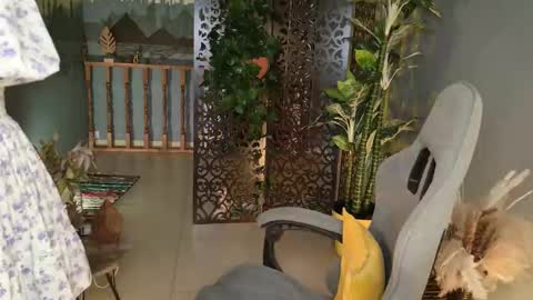 Snapshot of fioramarmoris chatting on November 17, 1:50 pm fiora online show from November 17, 1:50 pm