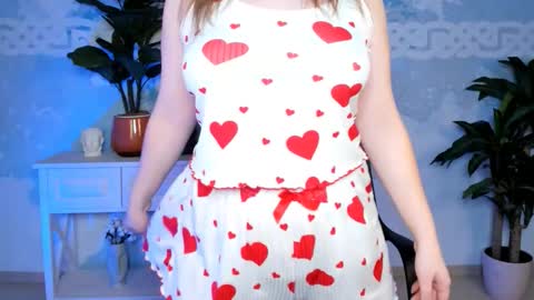 Snapshot of fioramarmoris chatting on November 22, 2:27 pm fiora online show from November 22, 2:27 pm