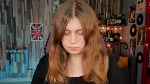 Snapshot of fioramarmoris chatting on November 27, 1:02 pm fiora online show from November 27, 1:02 pm