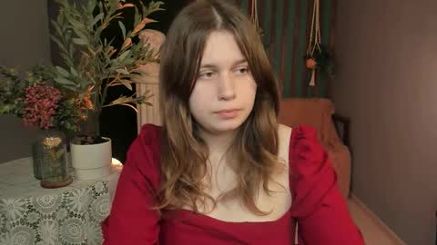 Snapshot of fioramarmoris chatting on December 4, 1:09 pm fiora online show from December 4, 1:09 pm