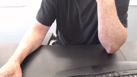 Snapshot of fire50800 chatting on May 4, 1:07 pm USAUSA online show from May 4, 1:07 pm