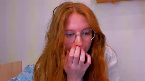 fire_luna online show from February 25, 5:39 am