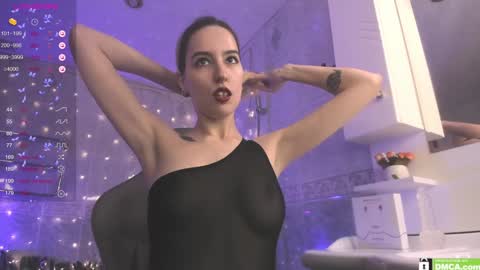 Snapshot of fire_moth chatting on December 13, 7:36 am Bellatrix online show from December 13, 7:36 am