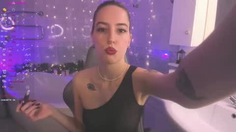 Snapshot of fire_moth chatting on February 2, 4:37 am Bellatrix online show from February 2, 4:37 am