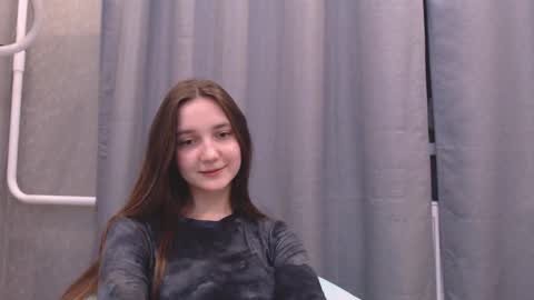 fireflies_fly_ online show from January 22, 3:29 pm