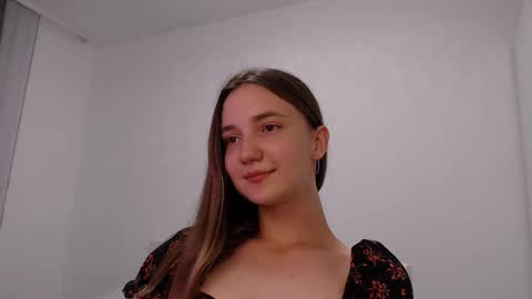 fireflies_fly_ online show from September 13, 6:51 pm