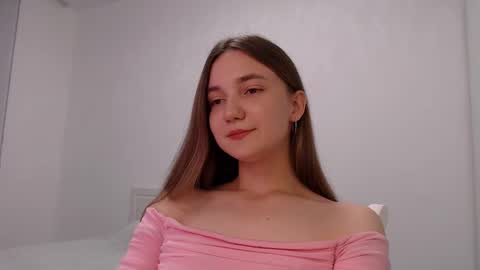 fireflies_fly_ online show from September 28, 5:51 pm