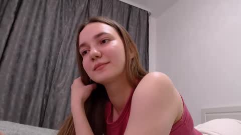 fireflies_fly_ online show from November 2, 7:49 pm