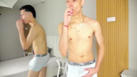 Snapshot of fireguy_99 chatting on November 10, 12:59 pm Nicolas online show from November 10, 12:59 pm