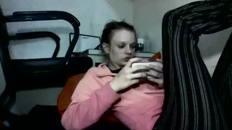 FirstTimeFeak online show from May 4, 8:32 am