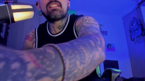 Snapshot of fisherrman666 chatting on September 10, 2:11 am fisherrman666 online show from September 10, 2:11 am