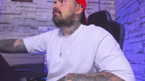 Snapshot of fisherrman666 chatting on October 16, 1:06 am fisherrman666 online show from October 16, 1:06 am