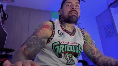 Snapshot of fisherrman666 chatting on October 17, 12:47 am fisherrman666 online show from October 17, 12:47 am