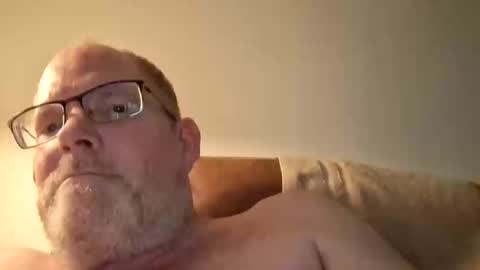 Hercomeonmyface online show from January 9, 9:48 am