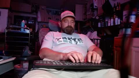 Snapshot of fishyfishy6460 chatting on October 1, 4:18 am fishyfishy6460 online show from October 1, 4:18 am