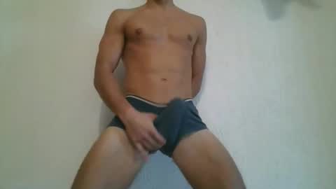 Snapshot of fit_guy997 chatting on October 31, 11:11 am fit_guy997 online show from October 31, 11:11 am