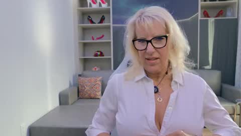 Bianca online show from March 24, 6:35 pm