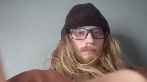 Snapshot of fitfungi7 chatting on February 8, 2:42 pm fitfungi7 online show from February 8, 2:42 pm