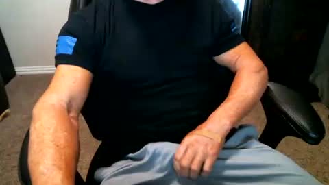 fitguy40 online show from March 10, 3:44 am