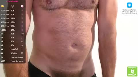 Snapshot of fitguy_84 chatting on June 14, 7:54 am fitguy_84 online show from June 14, 7:54 am
