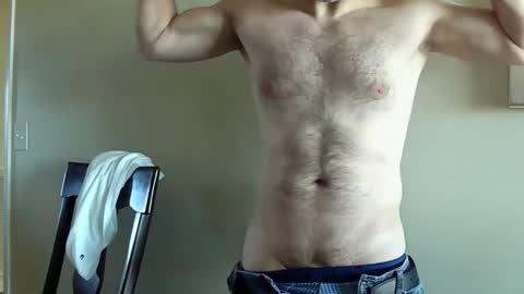 Snapshot of fithubby80 chatting on January 7, 7:49 pm fithubby80 online show from January 7, 7:49 pm