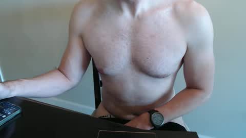 Snapshot of fithubby80 chatting on March 28, 5:12 pm fithubby80 online show from March 28, 5:12 pm