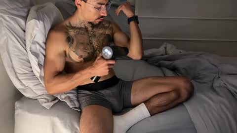 fitjacques online show from June 2, 2:13 am