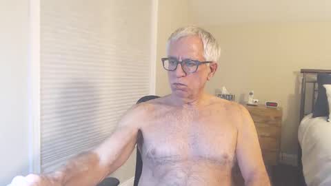 Snapshot of fitman999 chatting on January 2, 3:37 am Jon online show from January 2, 3:37 am