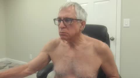 Snapshot of fitman999 chatting on January 19, 2:47 am Jon online show from January 19, 2:47 am