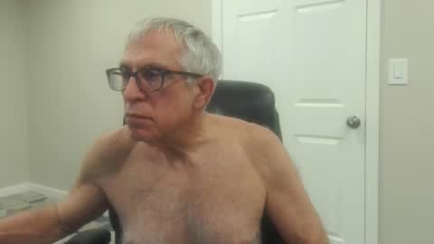 Snapshot of fitman999 chatting on January 20, 6:31 am Jon online show from January 20, 6:31 am